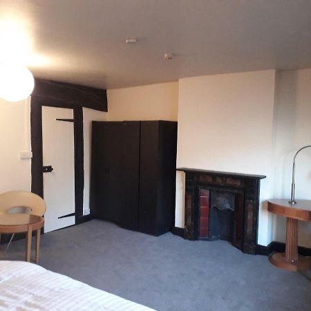 The Red Lion Apartamento Newent Exterior foto